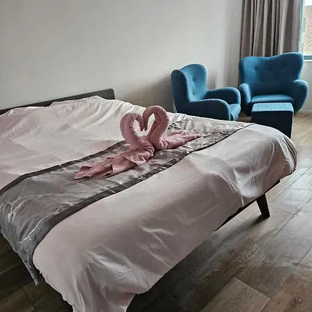 Tamara Alloggio in famiglia *